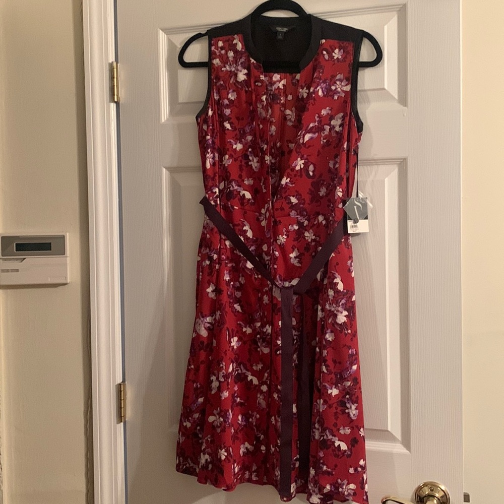NWT simply vera Vera Wang sleeveless shirt dress floral